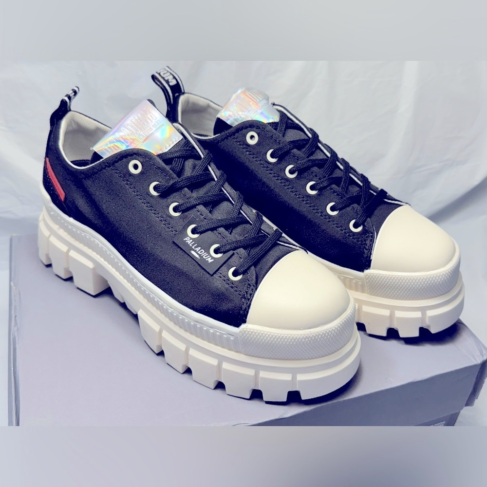 Palladium Revolt LoTop Black Marshmallow Platform Tennis Shoes, Size 41, US 9